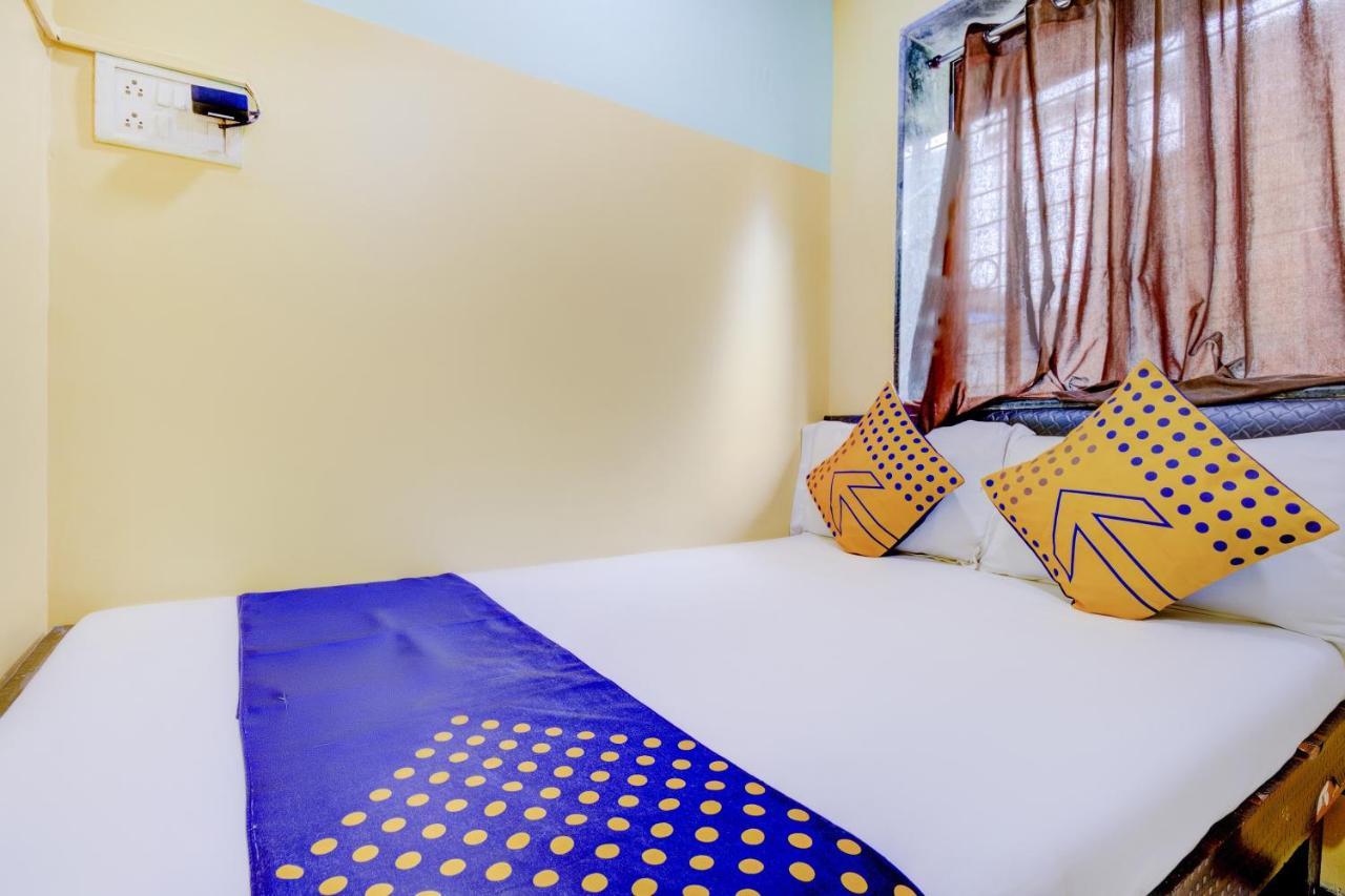 Oyo 70661 Hotel Al Makkah Managed By Hotel Paris Мумбай Екстериор снимка