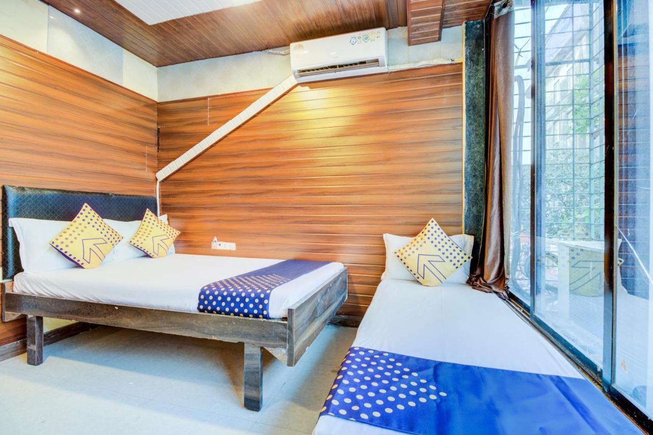 Oyo 70661 Hotel Al Makkah Managed By Hotel Paris Мумбай Екстериор снимка