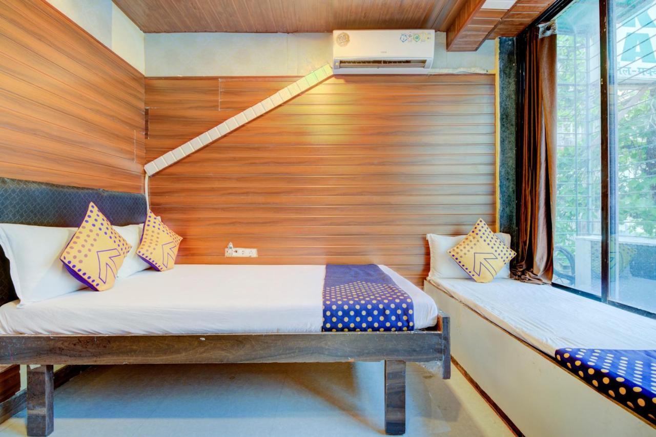 Oyo 70661 Hotel Al Makkah Managed By Hotel Paris Мумбай Екстериор снимка