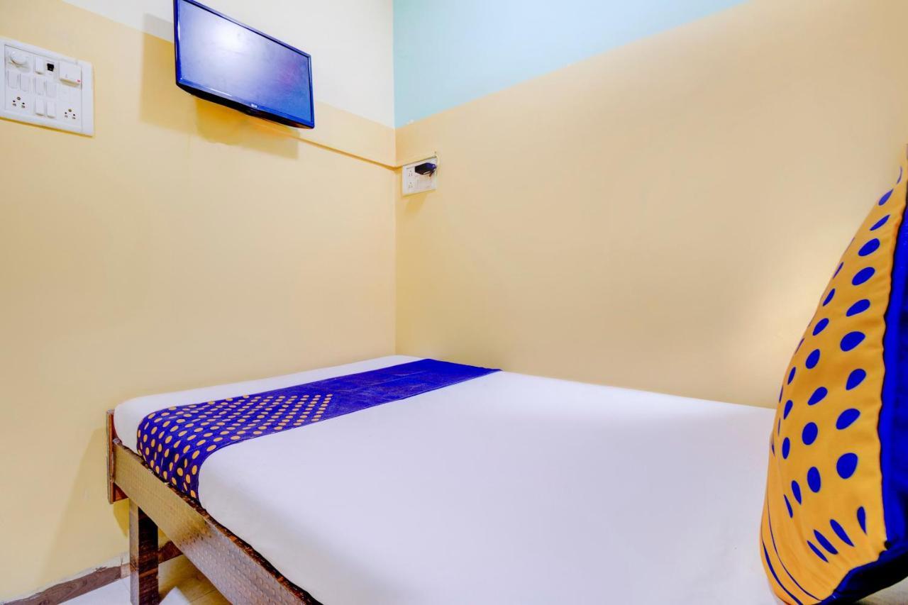 Oyo 70661 Hotel Al Makkah Managed By Hotel Paris Мумбай Екстериор снимка